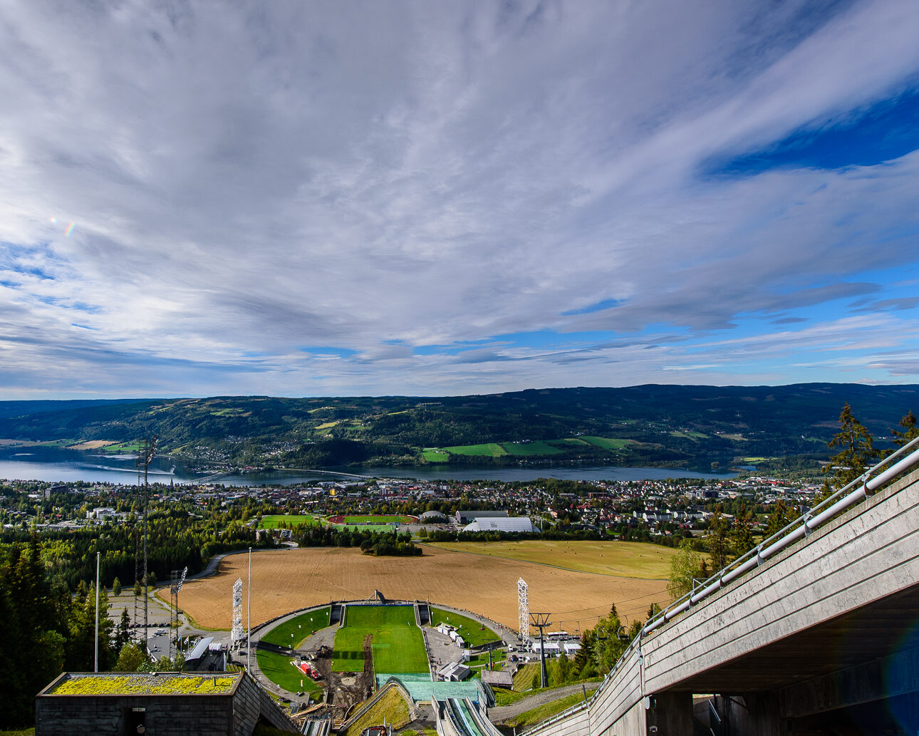 Utsikt fra Lysgårdsbakkene Hoppanlegg